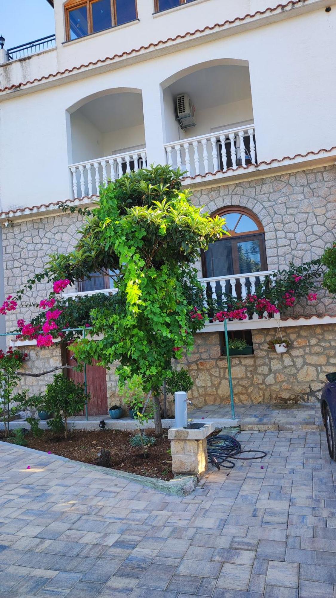 Apartments Veni Up Starigrad Paklenica Exterior photo