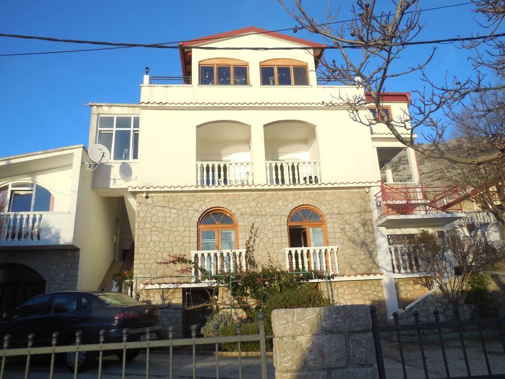 Apartments Veni Up Starigrad Paklenica Exterior photo