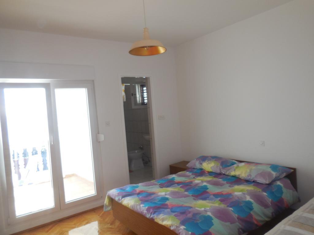 Apartments Veni Up Starigrad Paklenica Exterior photo