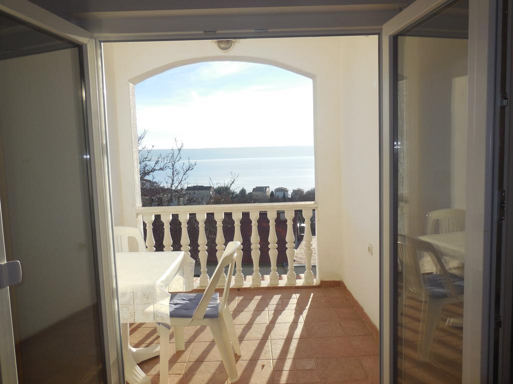 Apartments Veni Up Starigrad Paklenica Exterior photo