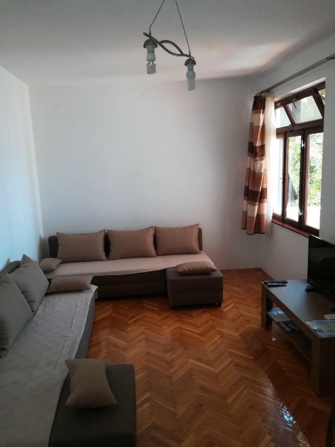 Apartments Veni Up Starigrad Paklenica Exterior photo